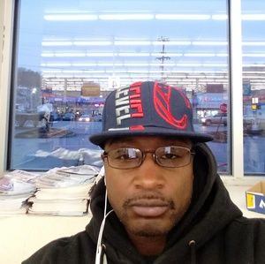 Meet your Posher, Deloyd